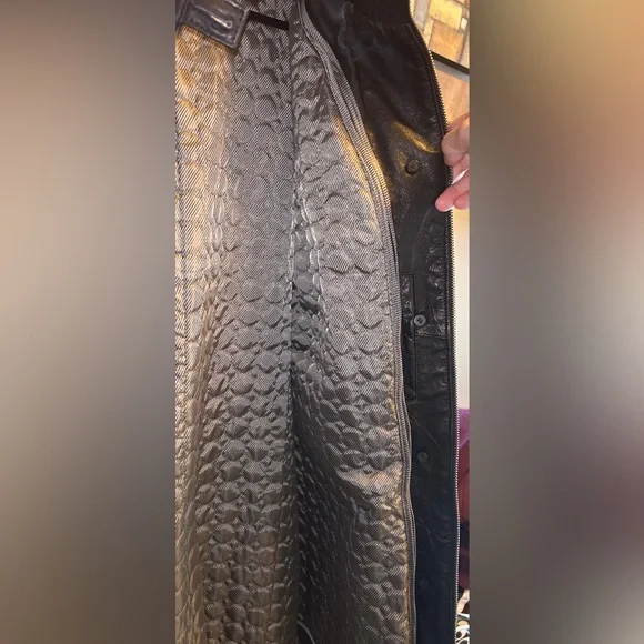 EUC DANIER Leather Coat - Picture 6 of 7